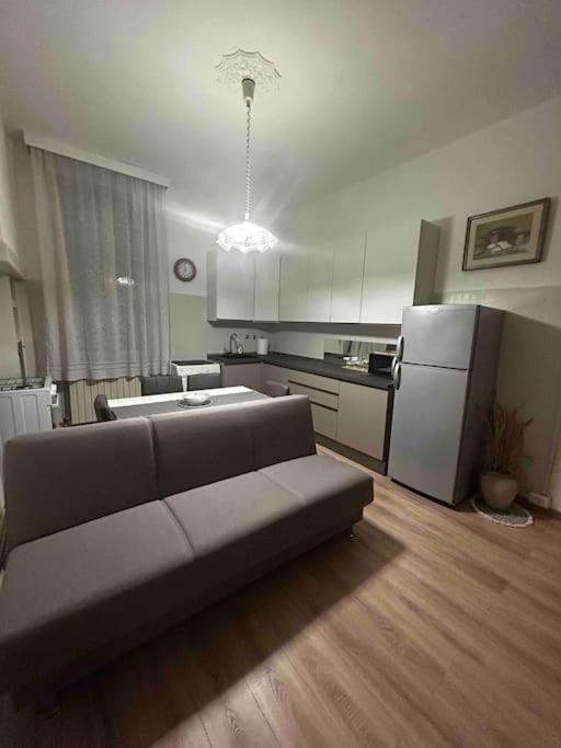 Mirella Apt, 2Min Train Station Mestre Exterior foto